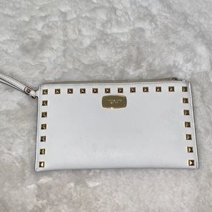 White Michael Kors Wristlet